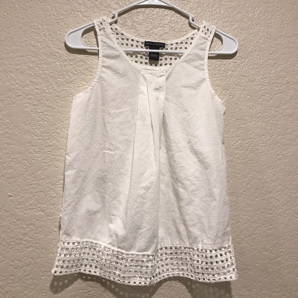 Chelsea & Theodore Small White Sleeveless Tank Top